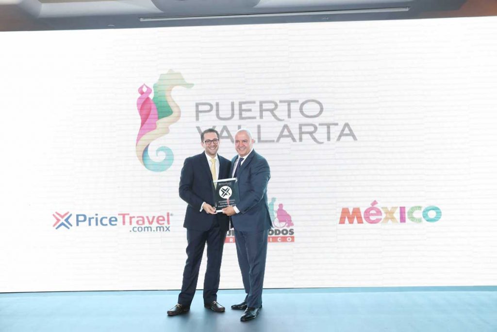 Esteban Velázquez, Director General de PriceTravel Holding y Javier Aranda, Director de la OCV de Puerto Vallarta 