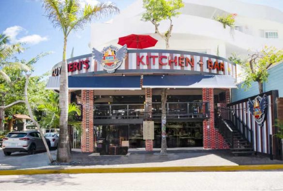 Guy-Fieri´s-Playa-del-Carmen-Kitchen-+-Bar