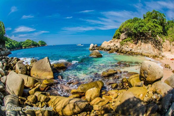 Playa-Palmitas,-Acapulco