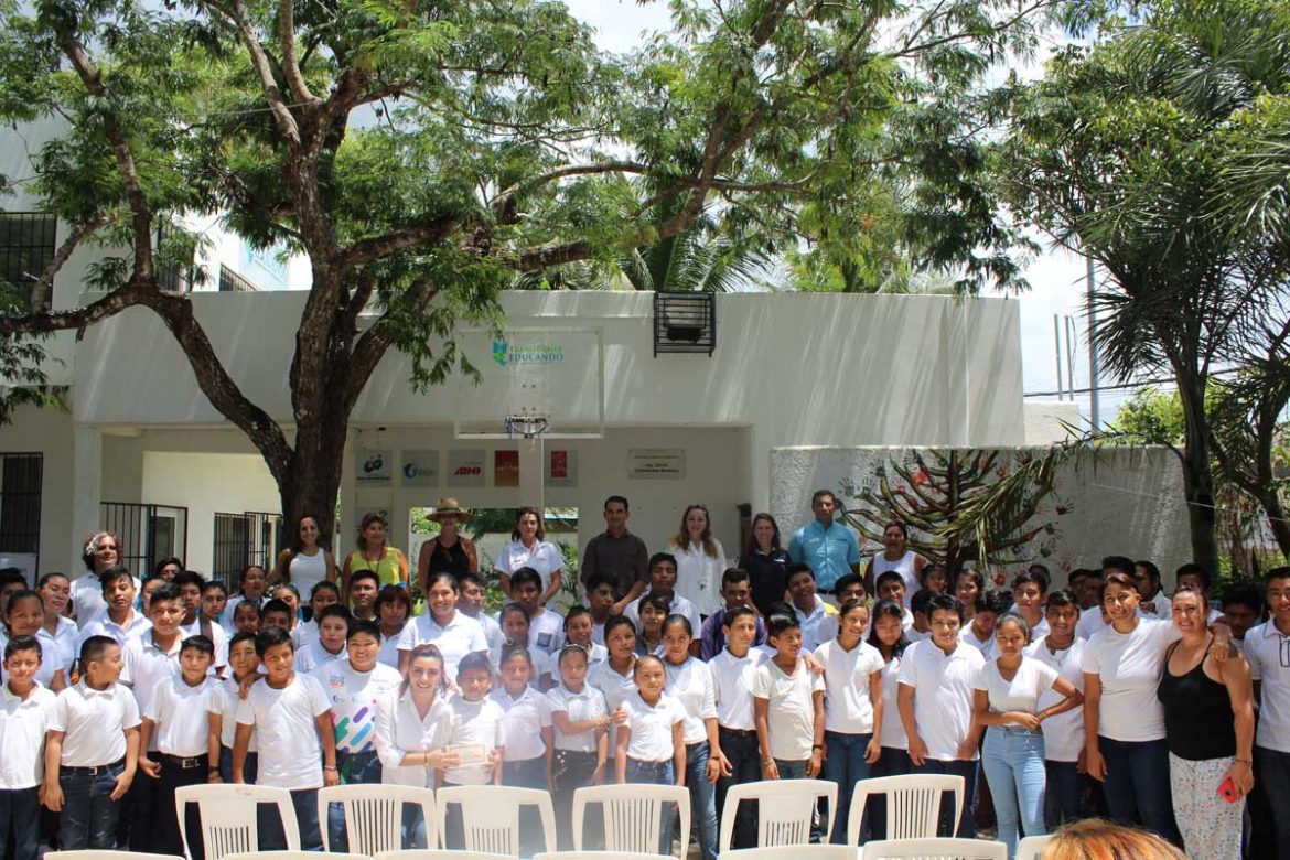 INAUGURAN BARDA PERIMETRAL DE  TRANSFORMAR EDUCANDO A_C
