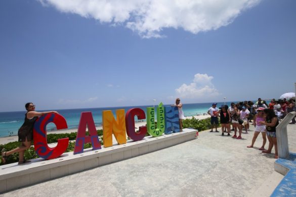 turistas cancun