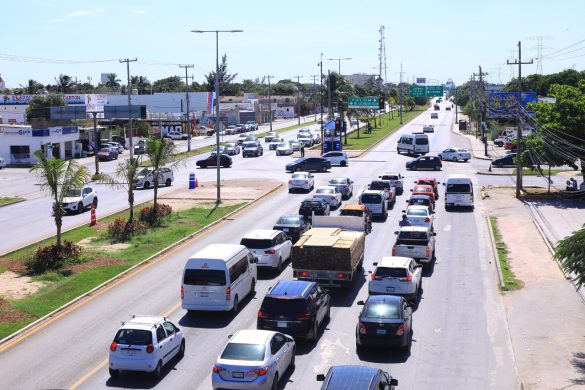 playa del carmen carretera autos (1)