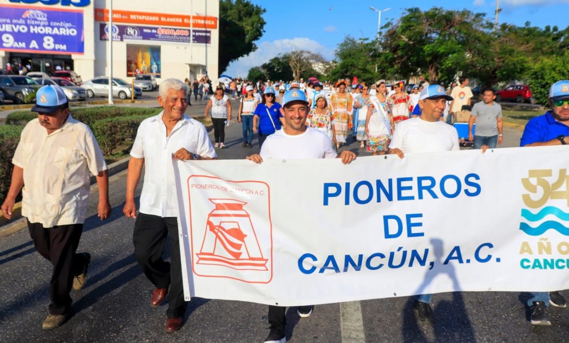 desfile cancun aniversario (5)